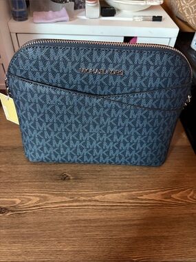 Michael Kors Jet Set Travel Navy Signature Monogram Dome Crossbody Bag BN